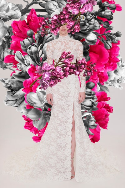 Reem Acra aposta na delicadeza das flores em coleção de primavera