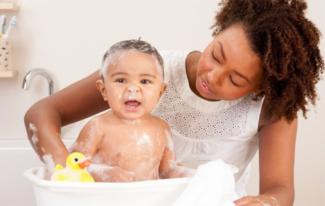 Como tornar o banho do seu bebé ainda mais especial