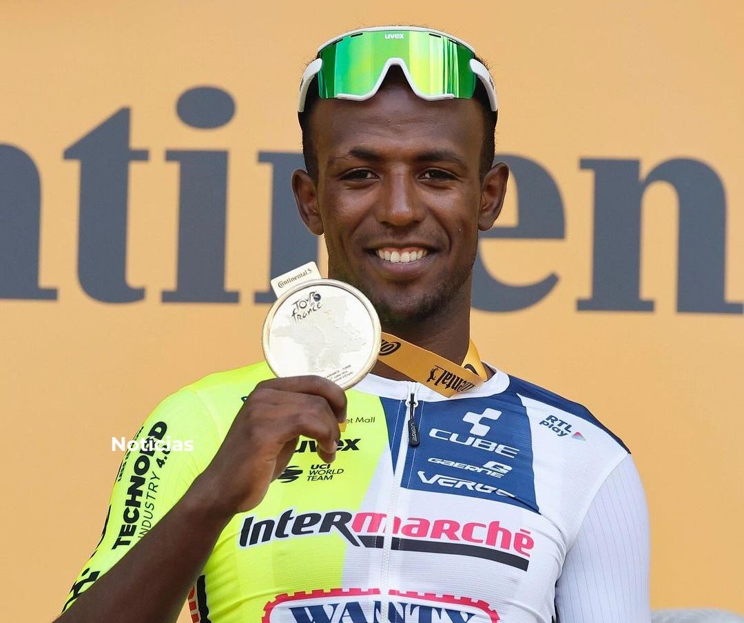 Binian Girmay sagra-se como primeiro ciclista africano negro a conquistar a vitória no “Tour de France”