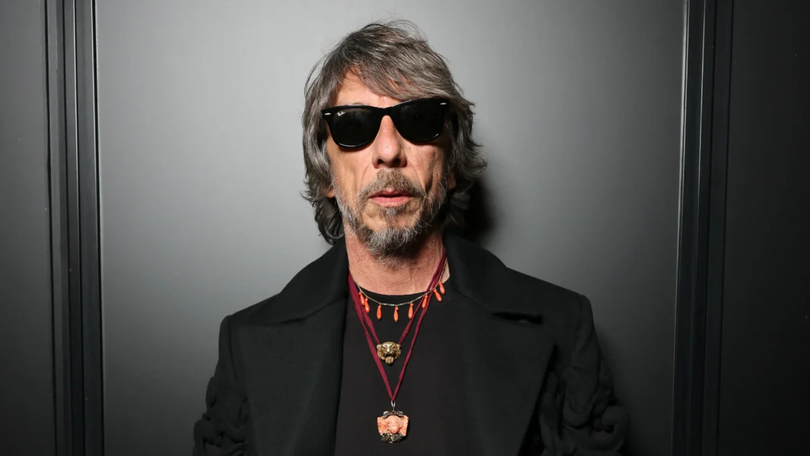 Designer italiano Pierpaolo Piccioli é nomeado novo director criativo da Balenciaga