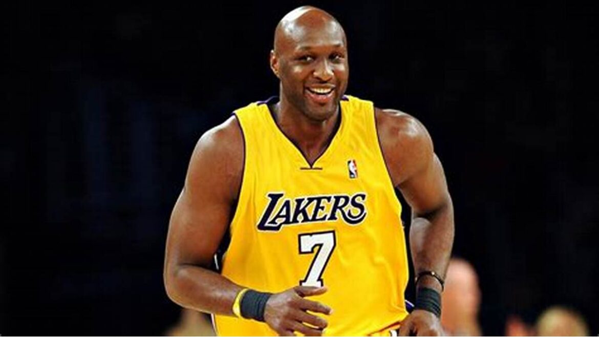 Ex-astro da NBA e bi-campeão pelos Lakers, Lamar Odom despejado da sua mansão por acumular uma divida de mais de 40 milhões de kwanzas